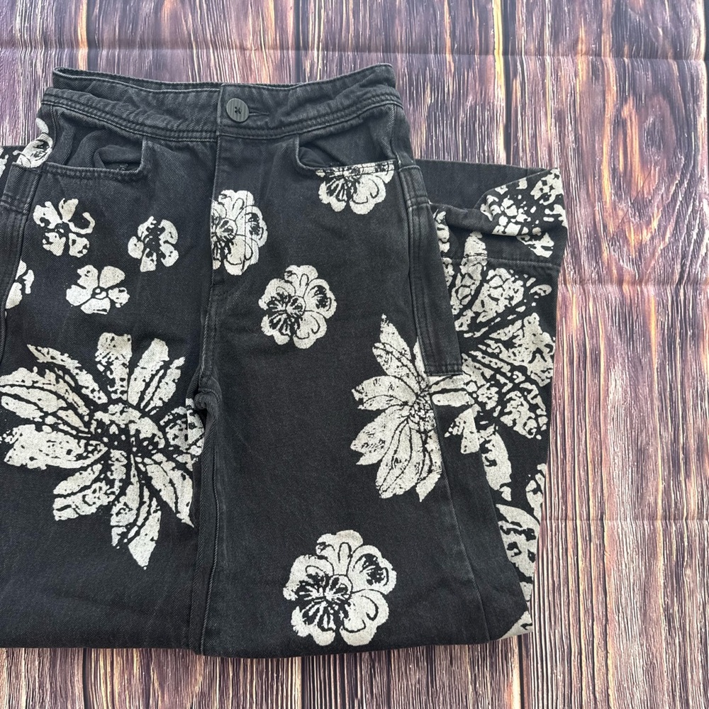 We The Free Black Wide-Leg Floral Print Pants - Picture 3 of 6